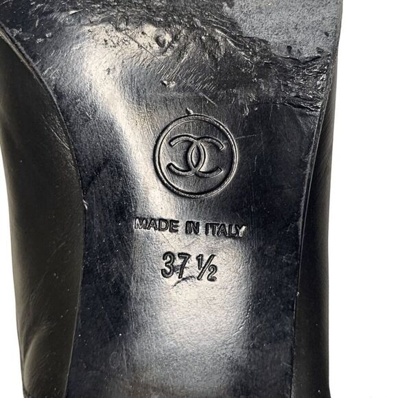 Chanel Interlocking C Lace Up Pearl Calfskin Leather Ankle Boot EU 37.5 US 6.5-7 - Picture 11 of 14